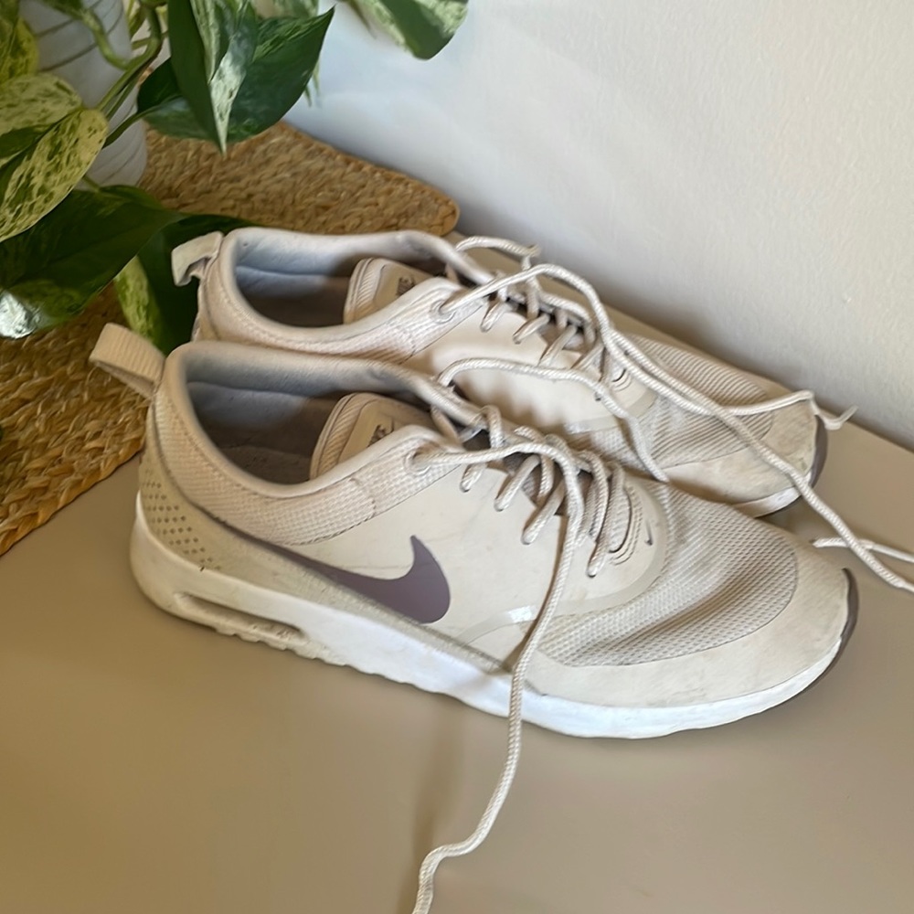 Nike blush & purple air max women 7